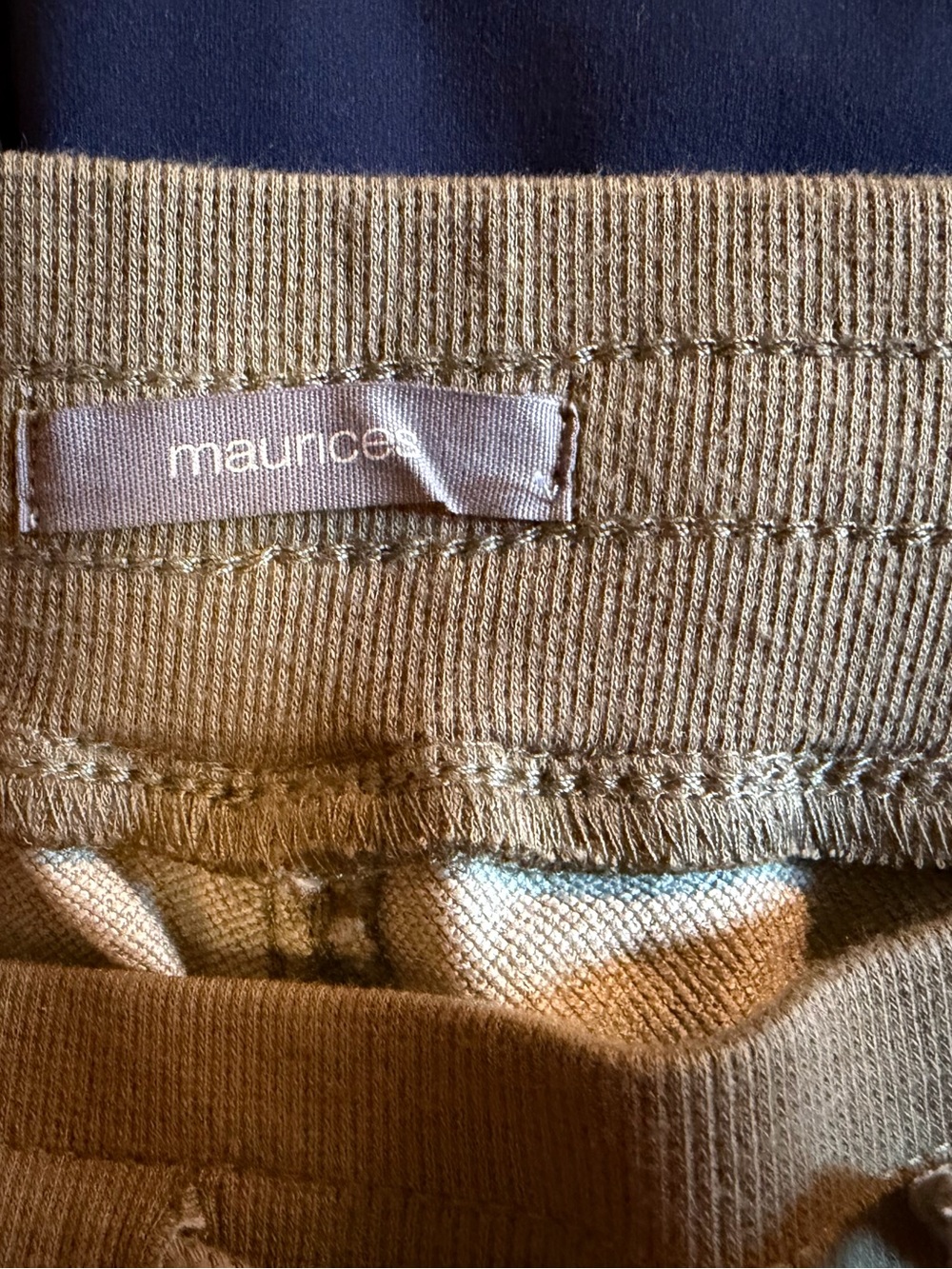 Woman’s bundle of pants…5 pairs!!! - Picture 4 of 6